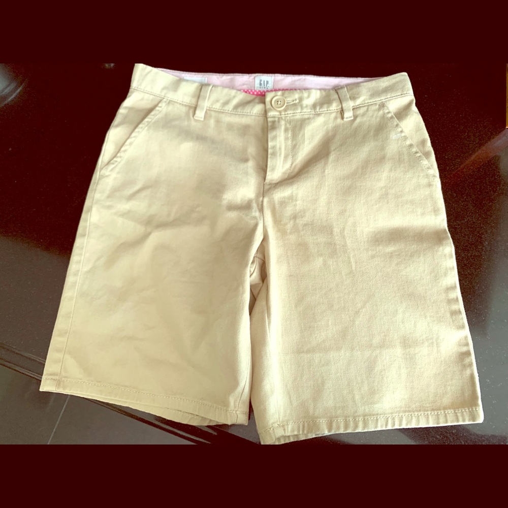 Gap boys khaki shorts  size 16 slim